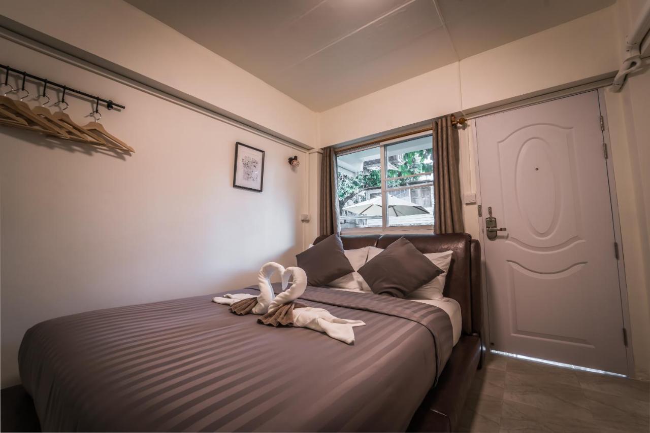Canal View Lo-Ha Guest House, Contactless Check-In Банкок Екстериор снимка