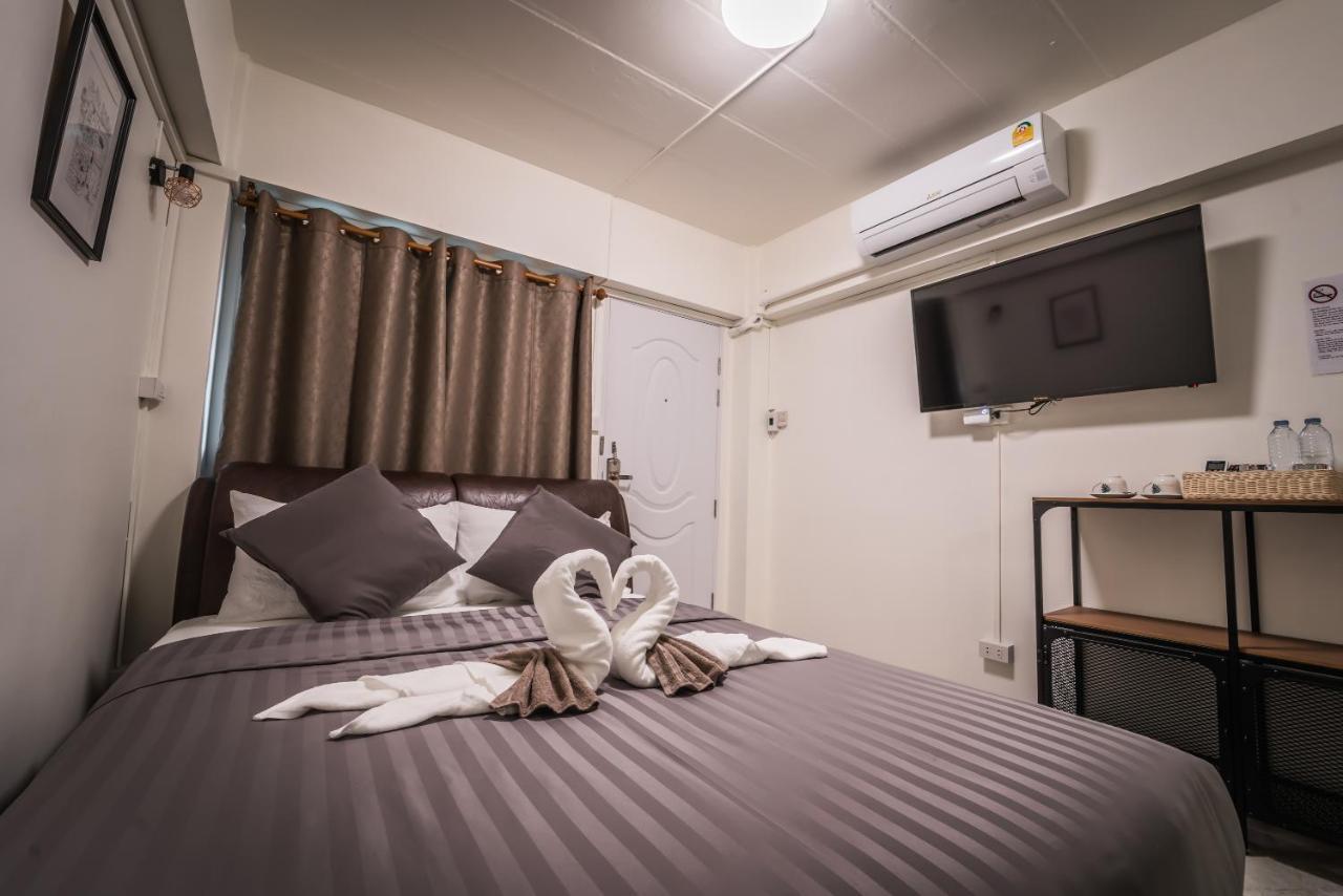 Canal View Lo-Ha Guest House, Contactless Check-In Банкок Екстериор снимка