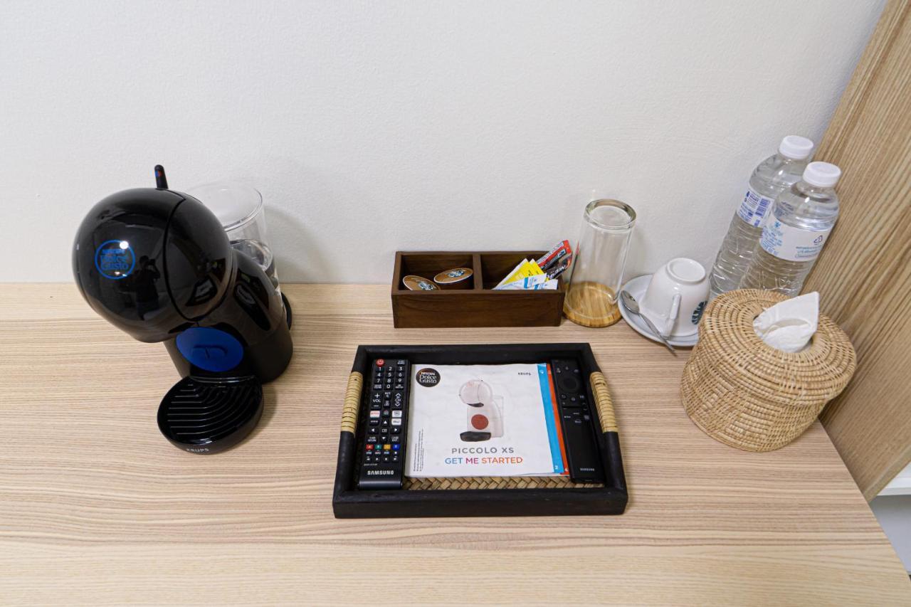 Canal View Lo-Ha Guest House, Contactless Check-In Банкок Екстериор снимка