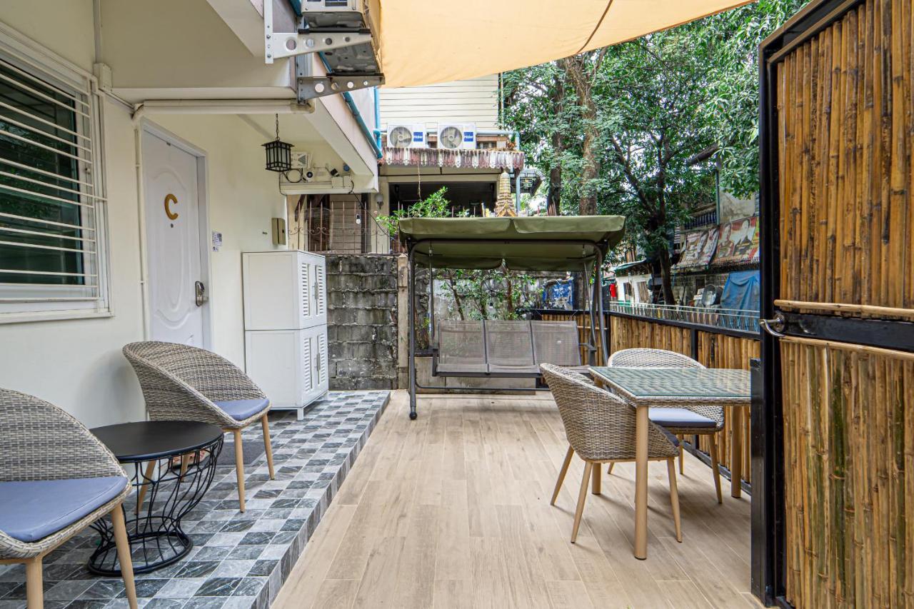 Canal View Lo-Ha Guest House, Contactless Check-In Банкок Екстериор снимка